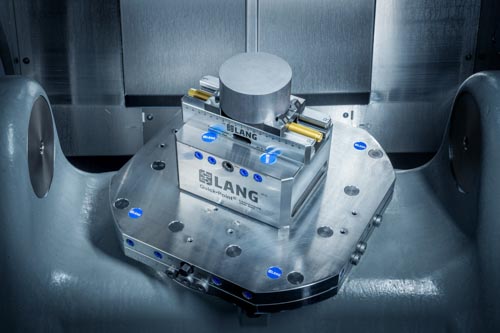 Rundteilspannung mit Makro-4Grip in einer Hermle Fräsmaschine.