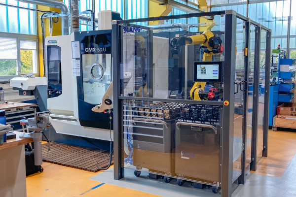 RoboTrex an DMG Mori CMX50U