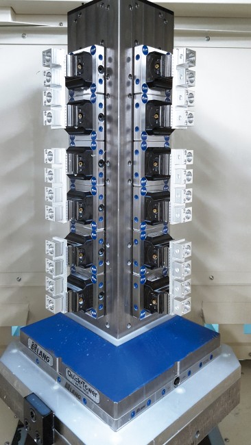 0-Punkt-Platten von LANG Technik zur Rüstzeitminimierung in einer CNC-Fräsmaschine