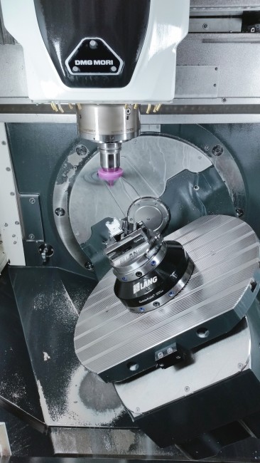 5 axis vise clamped in a zero point clamping system from workholding expert LANG