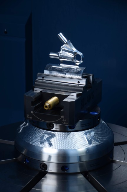 5-axis vise held securely in a zero point plate from workholding expert LANG