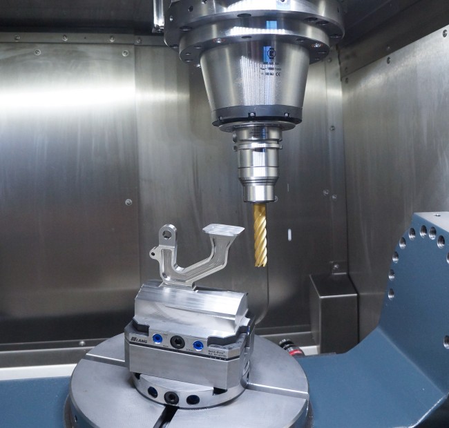 The zero point clamping system from LANG Technik minimised set-up times in a milling machine