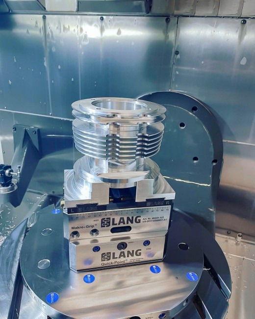 Avanti profile clamping vise clamped in a zero point clamping system from LANG Technik