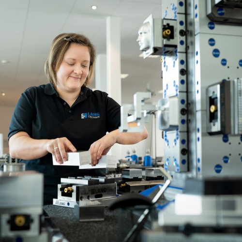 Marion Farr, montaggio e responsabile sala corsi