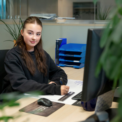Mara Polster, Auszubildende zur Industriekauffrau