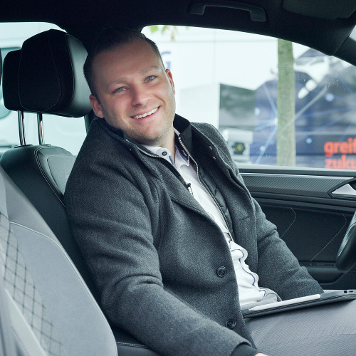 Toni Baumann, Servizio vendite sul campo